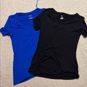 Apt 9 essentials black royal blue shirt short sleeve size small v neck lot of 2